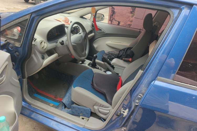 Used Chevrolet Sail 2013 Sedan 1.2L Manual Fashion Edition Left Front Seat
