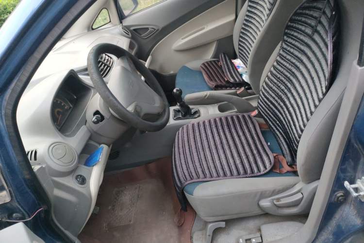 Used Chevrolet Sail 2013 Sedan 1.2L Manual Warm Edition Left Front Seat