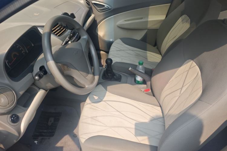 Used Chevrolet Sail 2013 Sedan 1.4L Manual Happiness Edition II Left Front Seat