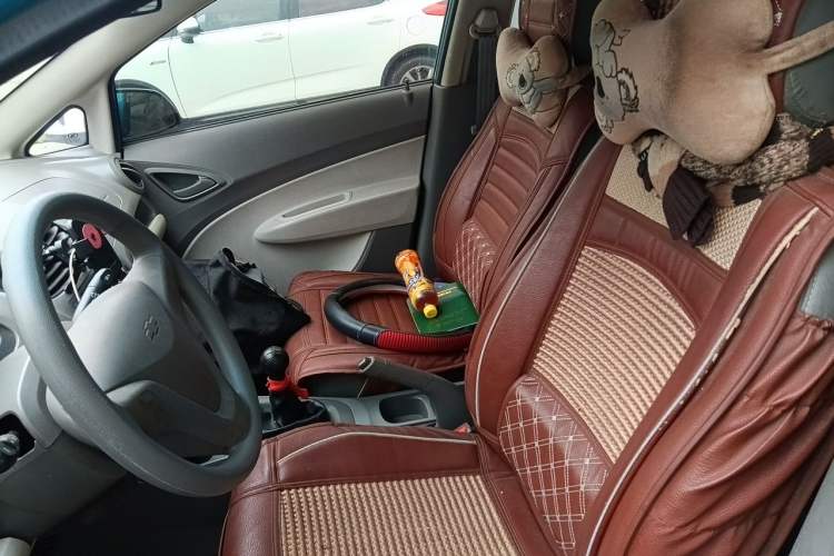 Used Chevrolet Sail 2013 Sedan 1.2L Manual Warm Edition Left Front Seat