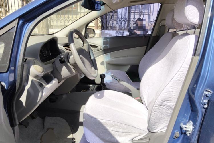 Used Chevrolet Sail 2013 Sedan 1.2L Manual Fashion Edition Left Front Seat
