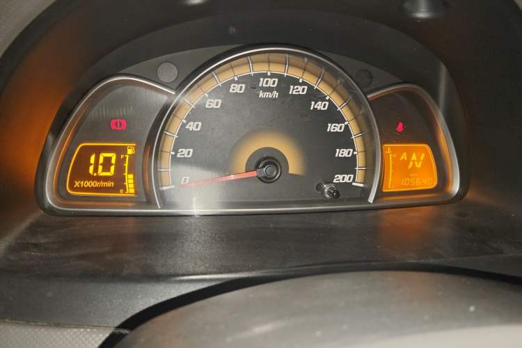 Used Chevrolet Sail 2013 Sedan 1.4L AMT Enjoy Edition Odometer Close Up