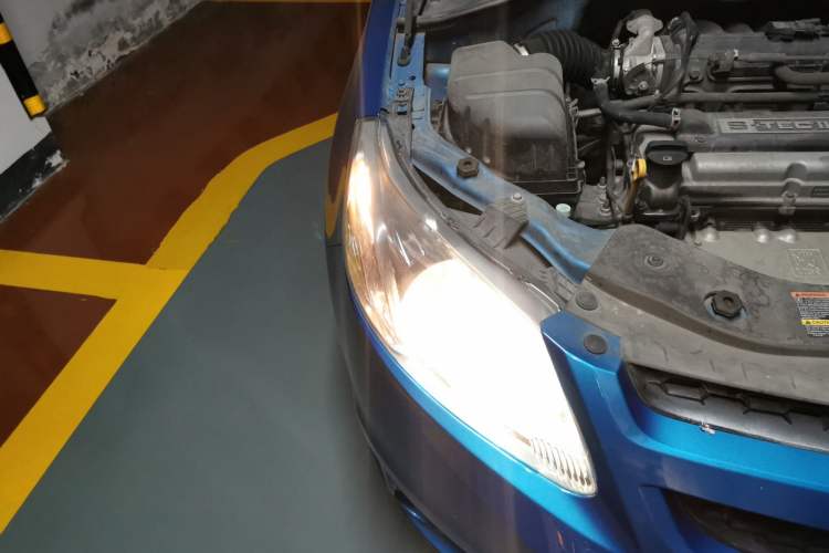 Used Chevrolet Sail 2013 Sedan 1.2L Manual Fashionable Happiness Edition Right Front Headlight