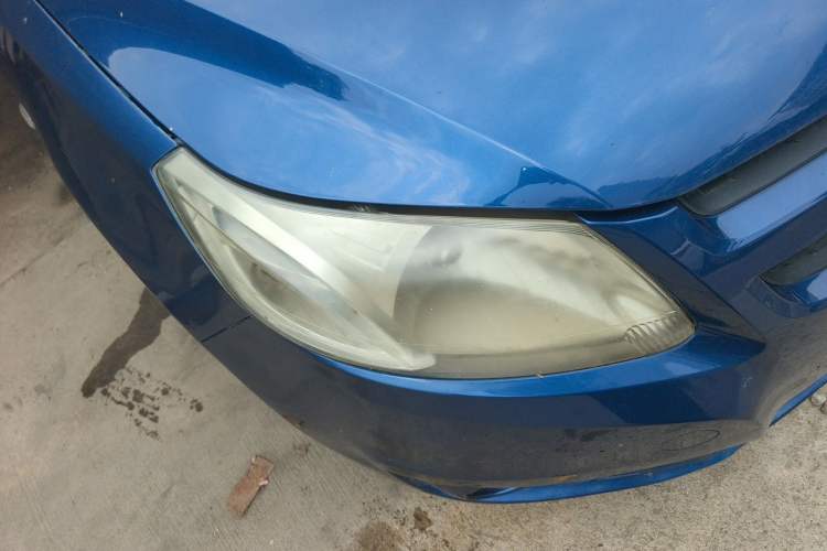 Used Chevrolet Sail 2013 Sedan 1.2L Manual Fashion Edition Right Front Headlight