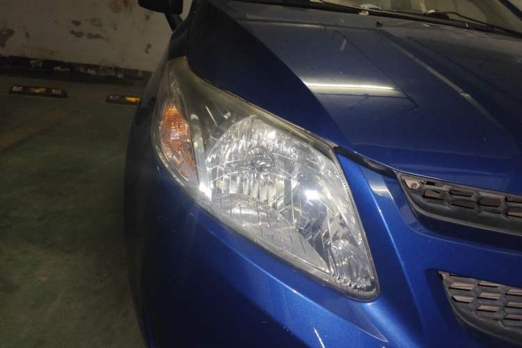 Used Chevrolet Sail 2013 Sedan 1.2L Manual Fashion Edition Right Front Headlight