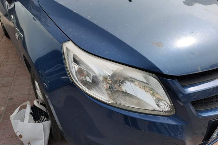 Used Chevrolet Sail 2013 Sedan 1.2L Manual Fashionable Happiness Edition Right Front Headlight