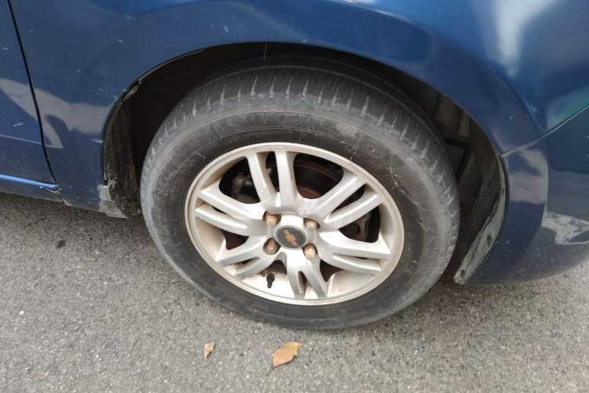 Used Chevrolet Sail 2013 Sedan 1.2L Manual Fashionable Happiness Edition Right Front Wheel Hub
