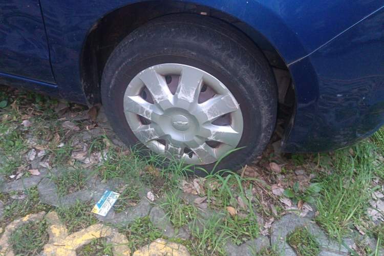 Used Chevrolet Sail 2013 Sedan 1.4L Manual Ideal Edition Right Front Wheel Hub