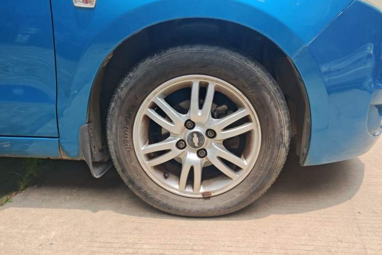 Used Chevrolet Sail 2013 Sedan 1.4L AMT Enjoy Edition Right Front Wheel Hub