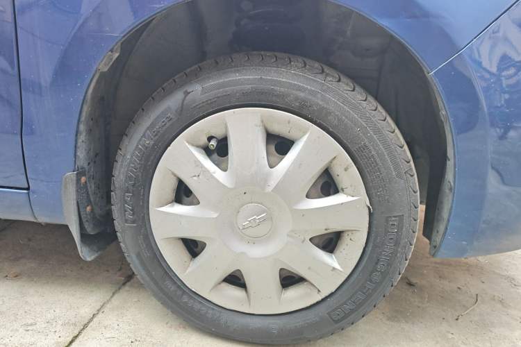 Used Chevrolet Sail 2013 Sedan 1.4L Manual Elegance Edition Right Front Wheel Hub