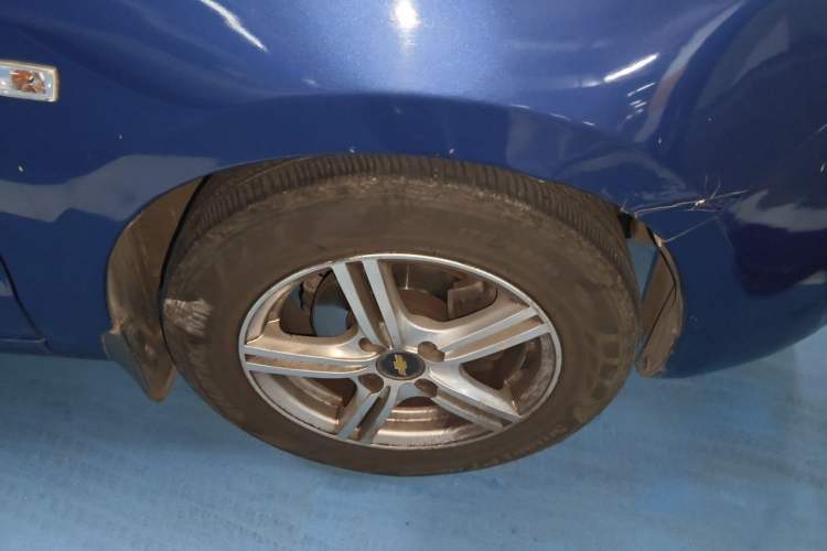 Used Chevrolet Sail 2013 Sedan 1.4L AMT Enjoy Edition Right Front Wheel Hub
