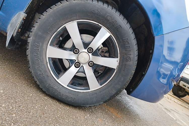 Used Chevrolet Sail 2013 Sedan 1.2L Manual Fashion Edition Right Front Wheel Hub