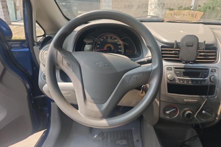 Used Chevrolet Sail 2013 Sedan 1.4L Manual Happiness Edition II Steering Wheel