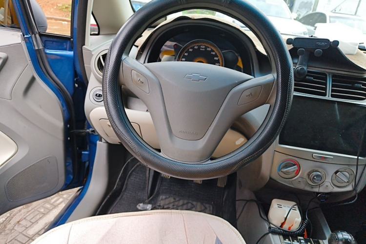 Used Chevrolet Sail 2013 Sedan 1.2L Manual Fashion Edition Steering Wheel