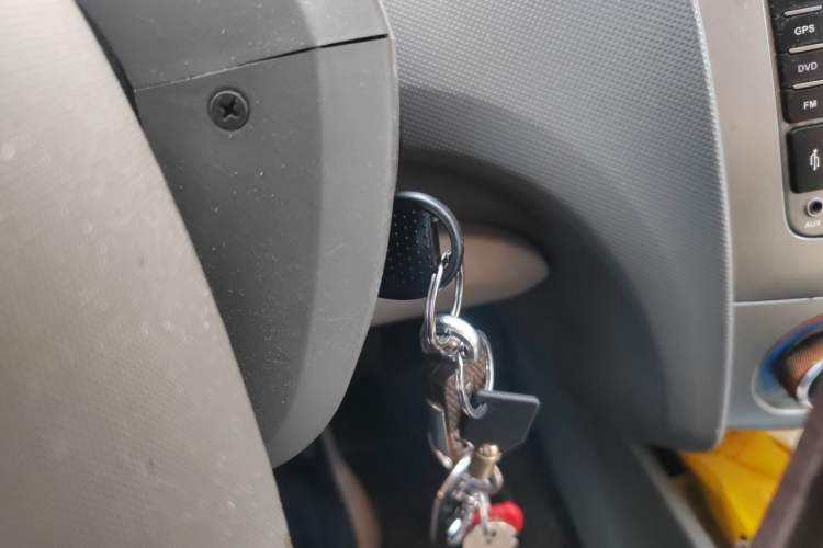 Used Chevrolet Sail 2013 Sedan 1.4L Manual - Youyi Happiness Edition Vehicle Key