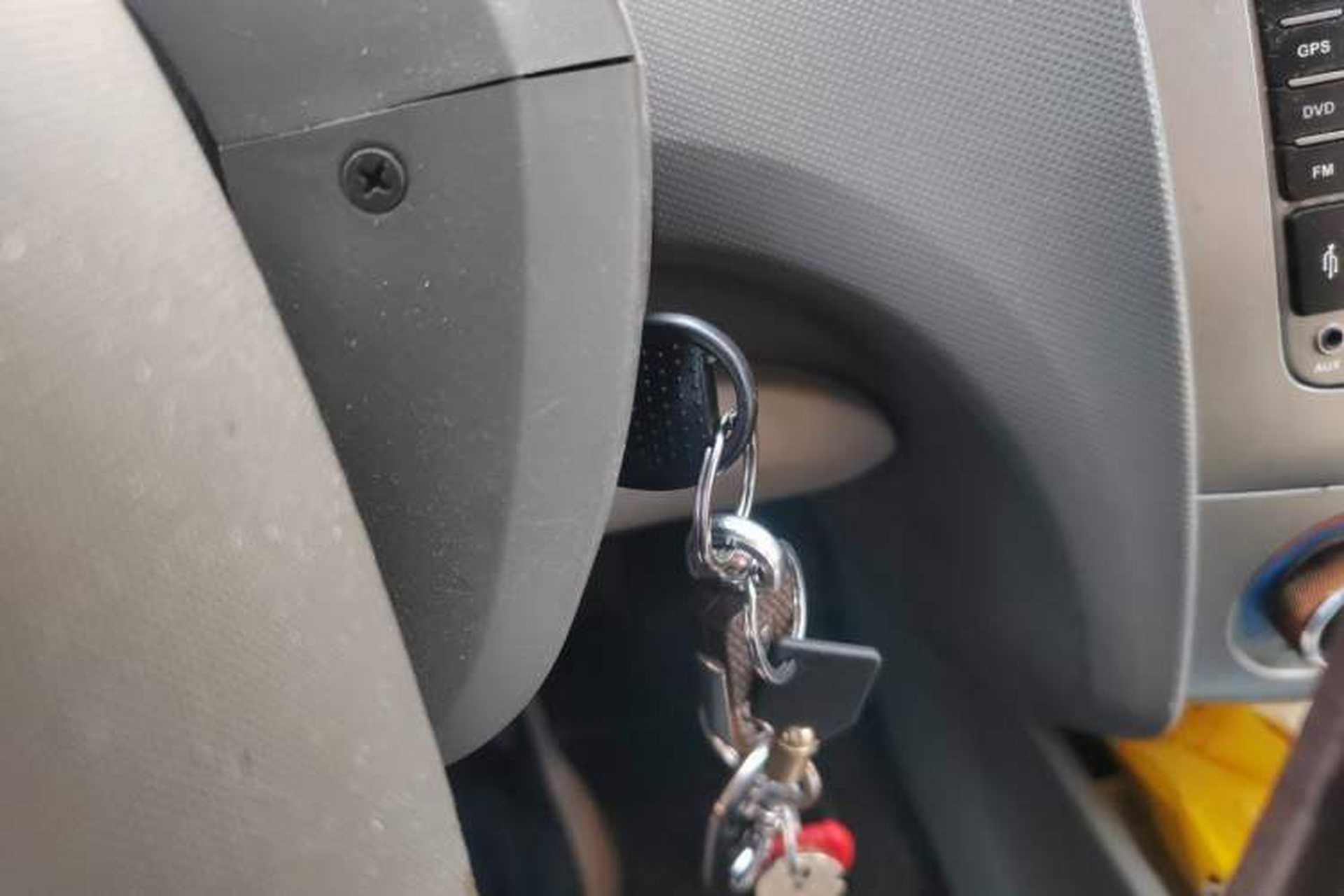 Used Chevrolet Sail 2013 Sedan 1.4L Manual - Youyi Happiness Edition Vehicle Key