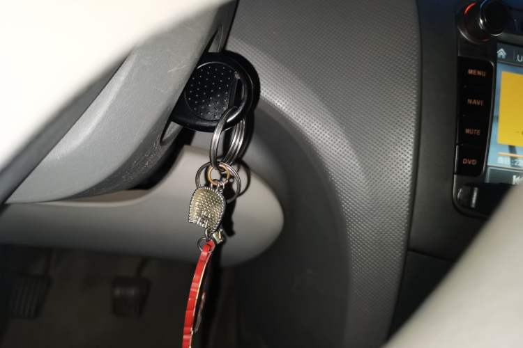 Used Chevrolet Sail 2013 Sedan 1.4L Manual Ideal Happiness Edition Vehicle Key