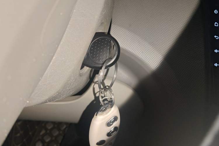 Used Chevrolet Sail 2013 Sedan 1.4L AMT Enjoy Edition Vehicle Key