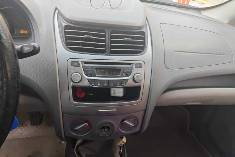 Used Chevrolet Sail 2013 Sedan 1.2L Manual Fashionable Happiness Edition Audio And AC Panel