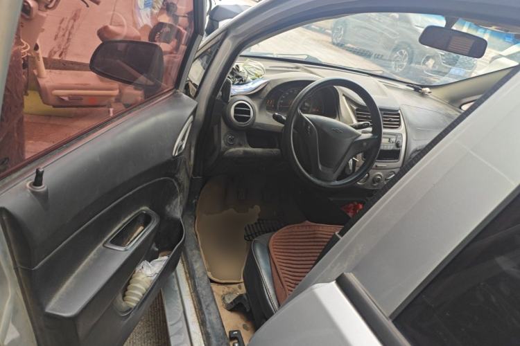 Used Chevrolet Sail 2013 Sedan 1.2L Manual Fashionable Happiness Edition Driver Seat
