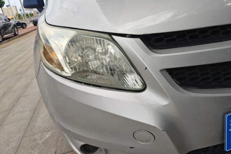 Used Chevrolet Sail 2013 Sedan 1.2L Manual Fashionable Happiness Edition Right Front Headlight