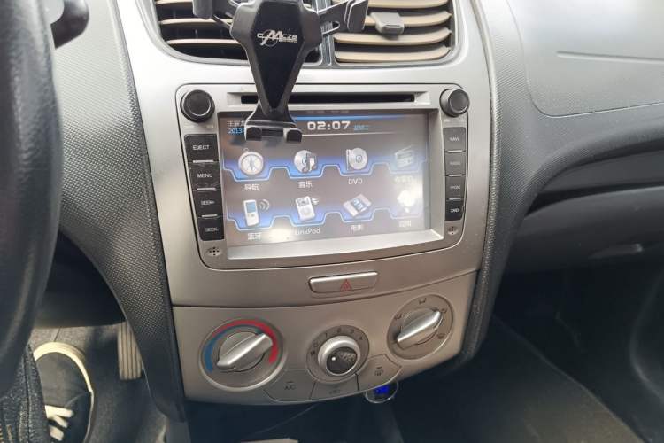 Used Chevrolet Sail 2013 Sedan 1.4L Manual Ideal Happiness Edition Audio And AC Panel