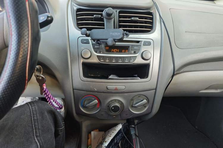Used Chevrolet Sail 2013 Sedan 1.4L Manual Happiness Edition II Audio And AC Panel