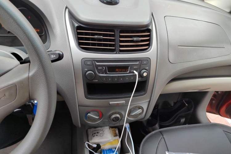 Used Chevrolet Sail 2013 Sedan 1.2L Manual Warm Edition Audio And AC Panel