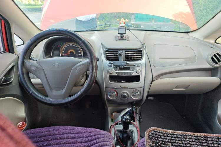 Used Chevrolet Sail 2013 Sedan 1.4L Manual Happiness Edition II Center Console