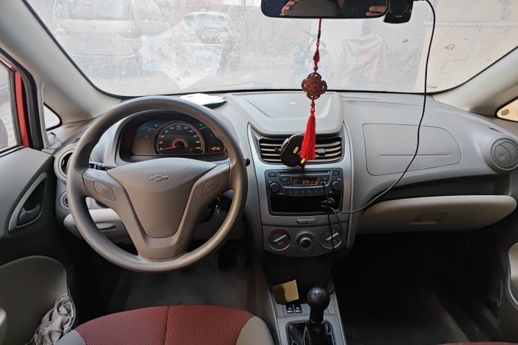 Used Chevrolet Sail 2013 Sedan 1.2L Manual Fashion Edition Center Console