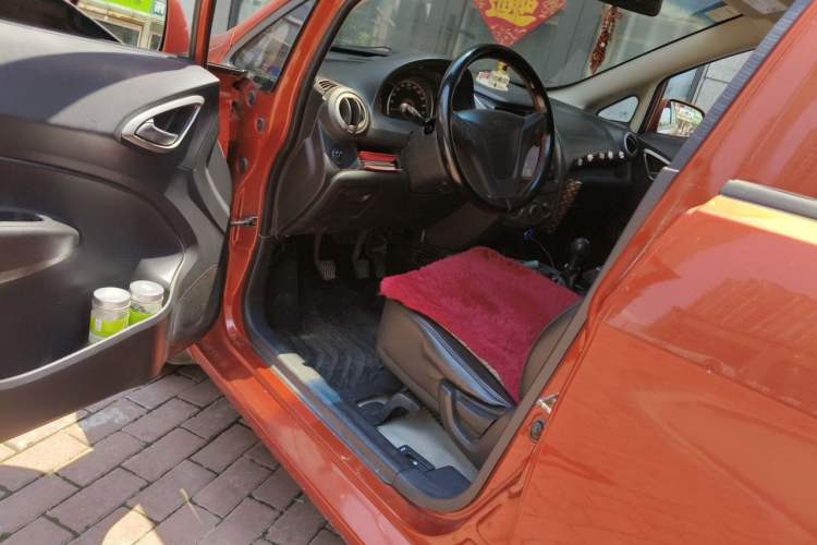 Used Chevrolet Sail 2013 Sedan 1.2L Manual Warm Edition Driver Seat