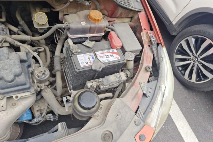Used Chevrolet Sail 2013 Sedan 1.4L Manual - Youyi Happiness Edition Engine Bay Left