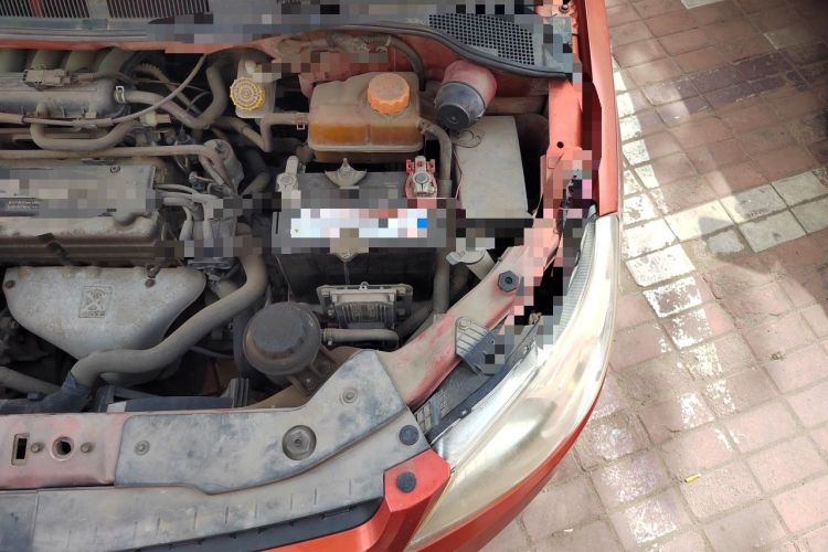 Used Chevrolet Sail 2013 Sedan 1.2L Manual Warm Edition Engine Bay Left