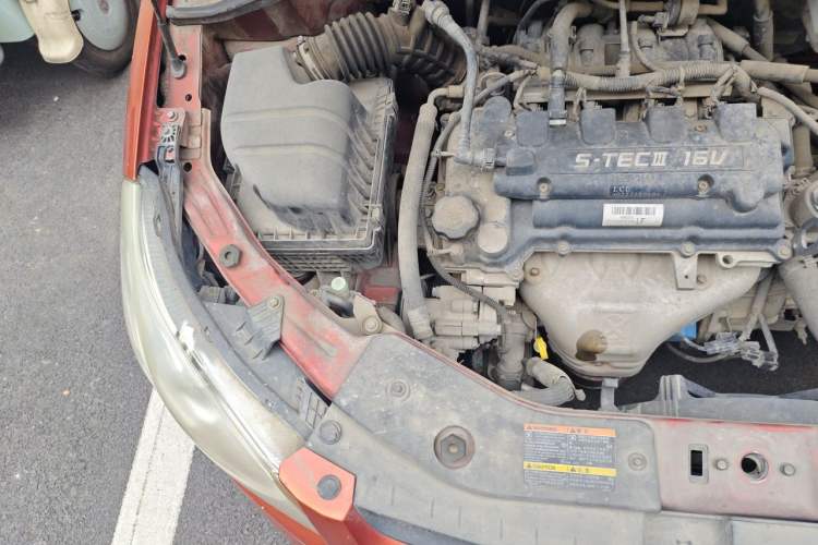 Used Chevrolet Sail 2013 Sedan 1.4L Manual - Youyi Happiness Edition Engine Bay Right