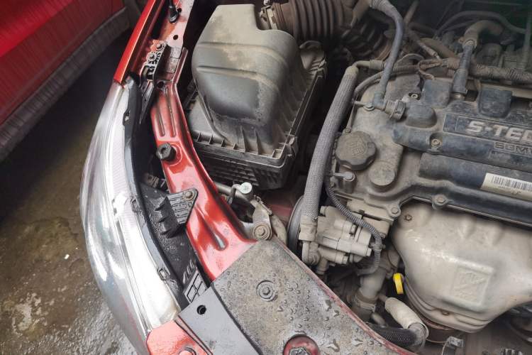 Used Chevrolet Sail 2013 Sedan 1.4L Manual Happiness Edition II Engine Bay Right