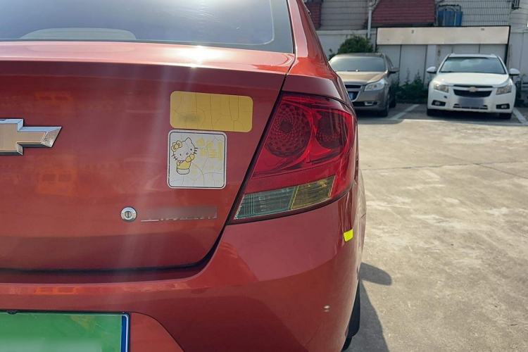 Used Chevrolet Sail 2013 Sedan 1.2L Manual Fashionable Happiness Edition Exterior 6