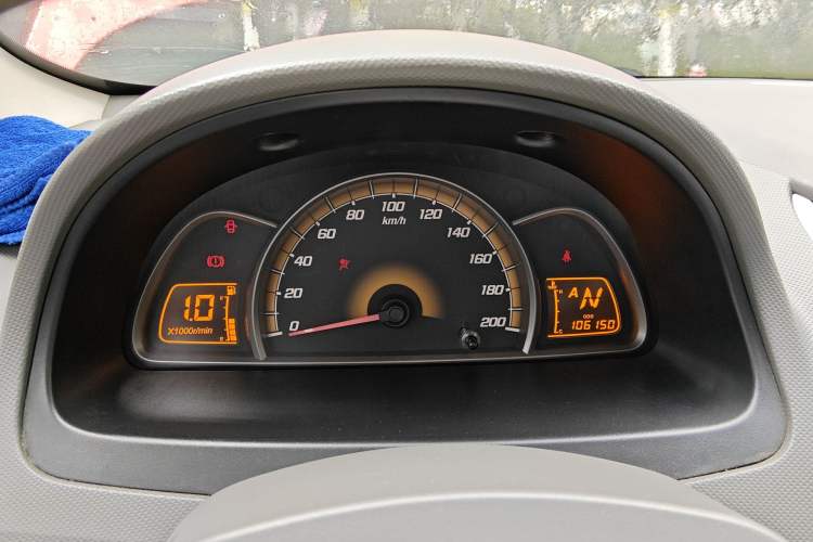 Used Chevrolet Sail 2013 Sedan 1.2L AMT Ideal Edition Instrument Cluster