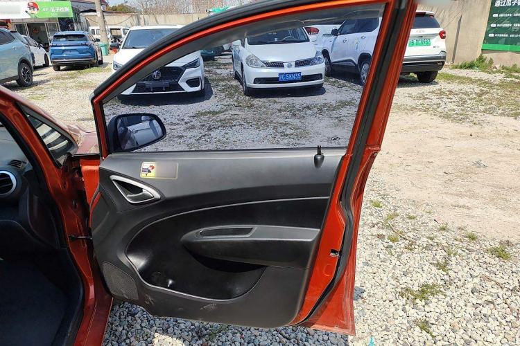 Used Chevrolet Sail 2013 Sedan 1.2L Manual Fashionable Happiness Edition Interior 5