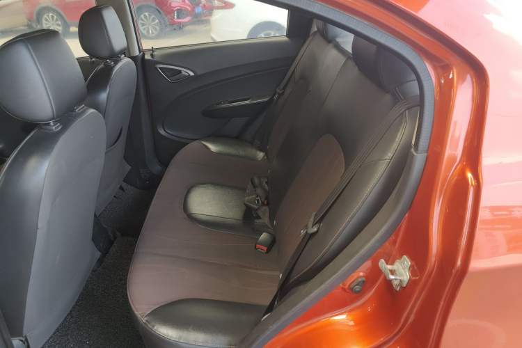 Used Chevrolet Sail 2013 Sedan 1.4L Manual - Youyi Happiness Edition Left Rear Seat