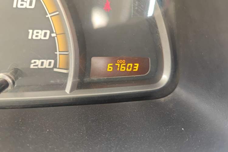 Used Chevrolet Sail 2013 Sedan 1.4L Manual Happiness Edition II Odometer Close Up