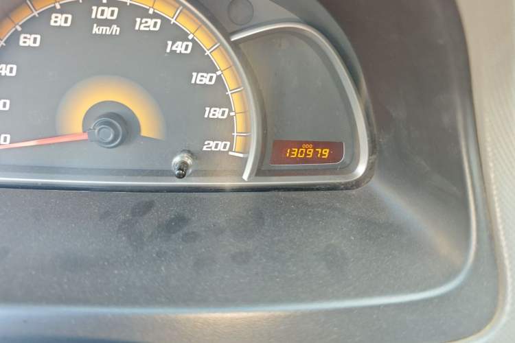 Used Chevrolet Sail 2013 Sedan 1.4L Manual Happiness Edition II Odometer Close Up