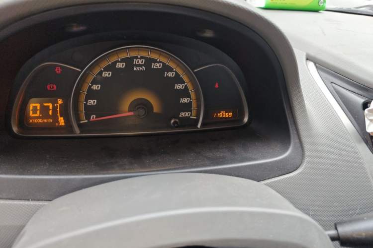 Used Chevrolet Sail 2013 Sedan 1.4L Manual - Youyi Happiness Edition Odometer Close Up