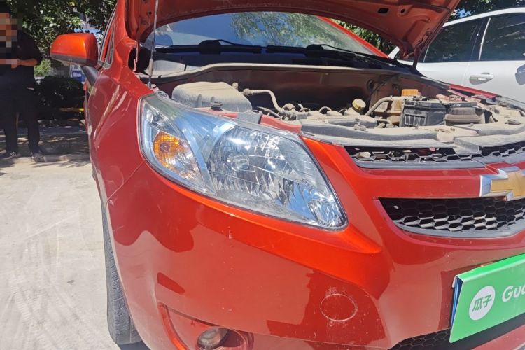 Used Chevrolet Sail 2013 Sedan 1.4L Manual Happiness Edition II Right Front Headlight