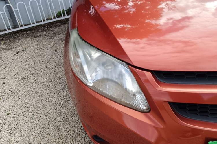 Used Chevrolet Sail 2013 Sedan 1.4L Manual Ideal Happiness Edition Right Front Headlight
