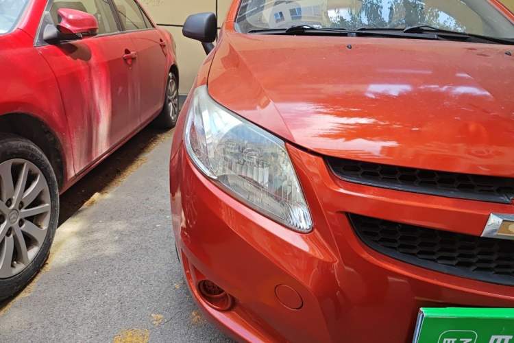 Used Chevrolet Sail 2013 Sedan 1.4L Manual Ideal Happiness Edition Right Front Headlight