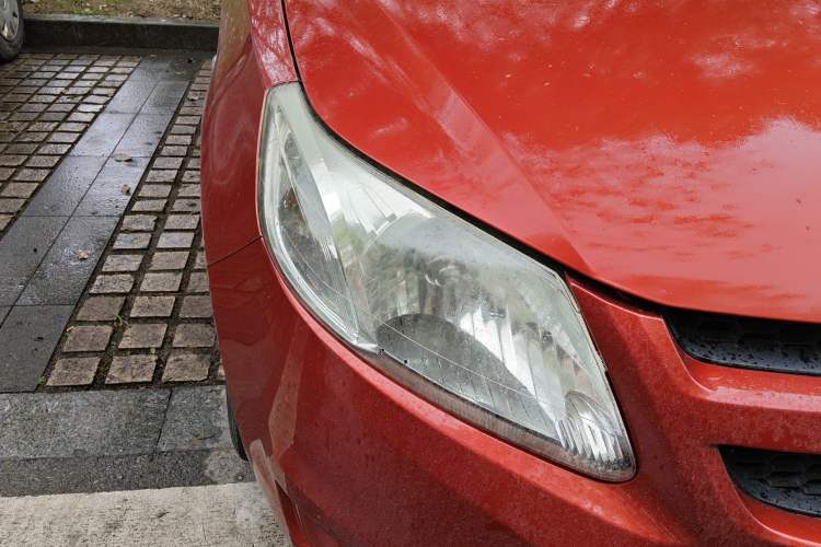 Used Chevrolet Sail 2013 Sedan 1.2L AMT Ideal Edition Right Front Headlight