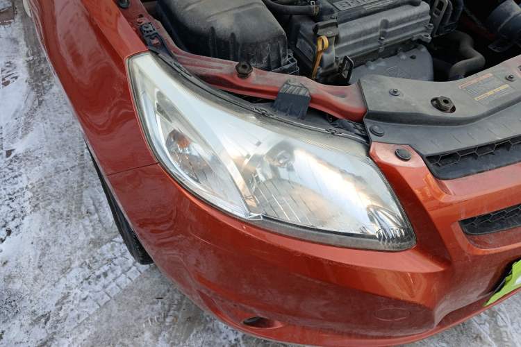 Used Chevrolet Sail 2013 Sedan 1.2L Manual Warm Edition Right Front Headlight