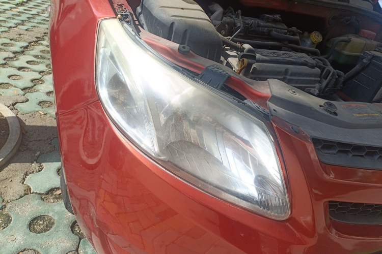Used Chevrolet Sail 2013 Sedan 1.2L Manual Fashionable Happiness Edition Right Front Headlight