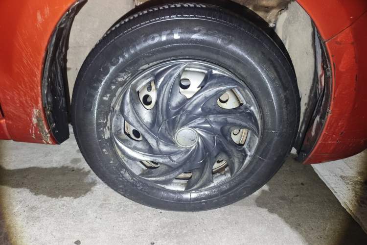 Used Chevrolet Sail 2013 Sedan 1.2L Manual Fashionable Happiness Edition Right Front Wheel Hub