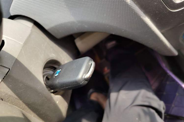 Used Chevrolet Sail 2013 Hatchback 1.4L Manual Enjoyment Edition Vehicle Key